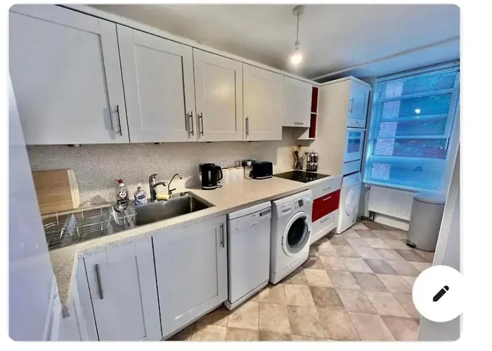 Central 1Bed Close To Transport Links